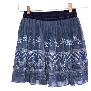 Like new! SCOTCH & SODA BEAUTIFUL/delicate navy blue skirt